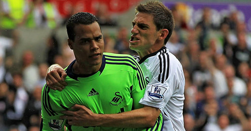 Michael-Vorm-Swansea-City-Premier-League_2638960