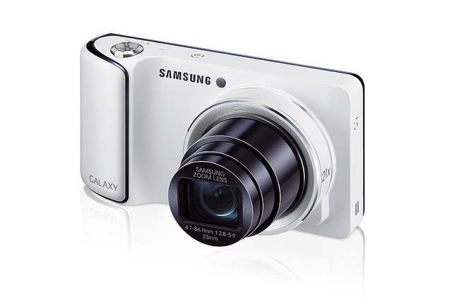 Christmas Tips for buying the Perfect Camera Christmas Tips for buying the Perfect Camera