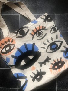 Photo of selfie bag