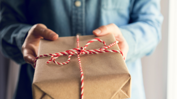 8 Gift Ideas For Car Lovers
