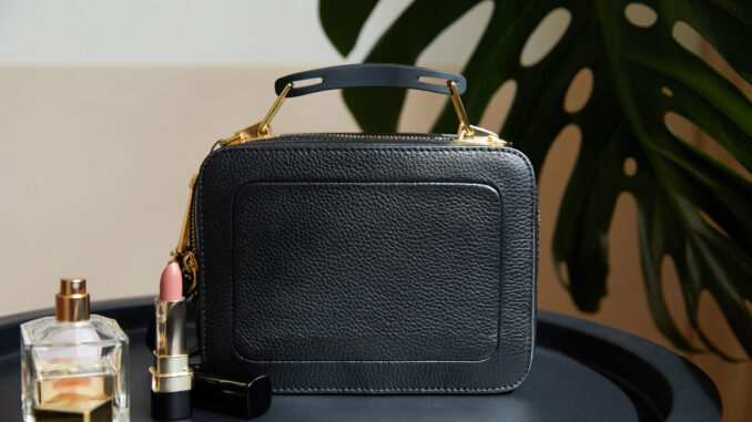 Average value of a handbag and its contents increases by a third