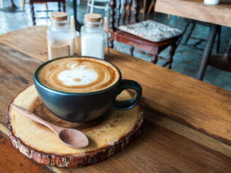 From Coffee Break Reflections to Casino Strategy: The Quiet Logic Behind Daily Choices
