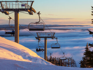 Christmas Ski Break searches surge 200% - Top Festive Resorts Worldwide