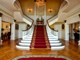 Vintage theatre interiors are set to dominate 2026 - and period dramas like Hamnet are driving the look