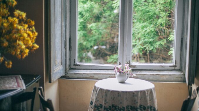 What Is Cottagecore? The Interior Trend Taking Over UK Homes — and How to Get the Look