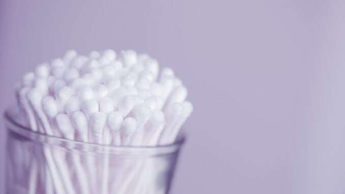 Put Down the Cotton Buds — An Audiologist Explains the Safe Way to Clean Your Ears