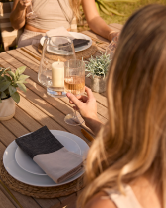 Alfresco Dining Done Right The Styling and Tablescaping Ideas Experts Swear By.png