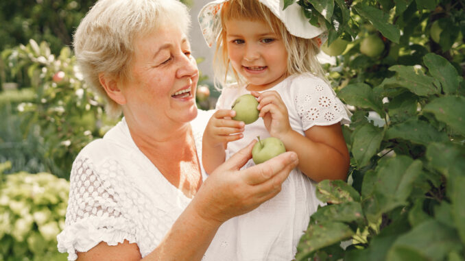 5 tips for planning the perfect multigenerational holiday