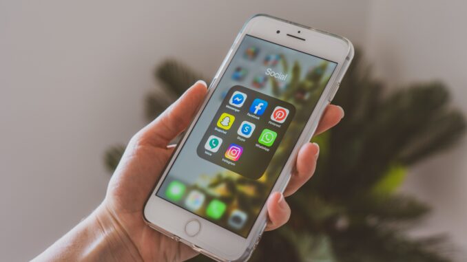 The Death of the Perfect Grid: Why Messy Reality is the New Social Media Flex
