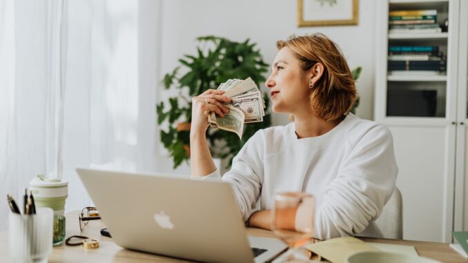 The "Zero-Overwhelm" System: How to Build a Profitable Side Hustle in 60 Minutes a Day