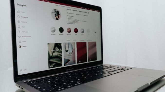 The Pinterest That Pays Series: Everything You Need to Turn Pinterest Into a Traffic and Income Machine