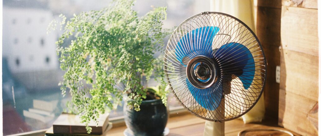 The home cooling habits most of us think help during a heatwave — but actually make it worse