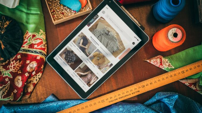 Choosing Your Etsy Business Model (Digital vs. POD vs. Handmade)