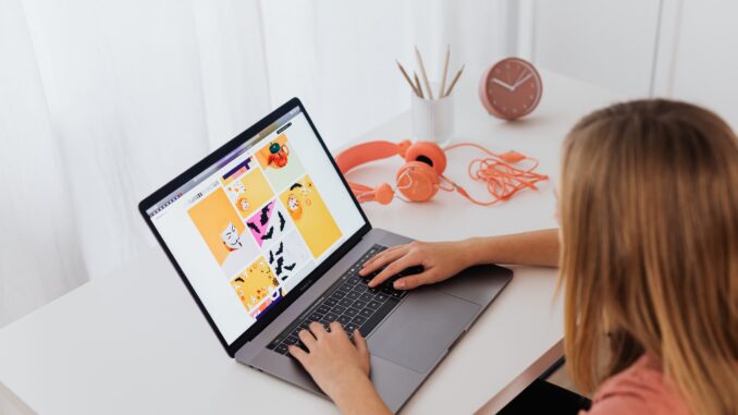 Stop Bleeding Profits: Why I Use Both Ko-fi and Gumroad for Digital Product Sales